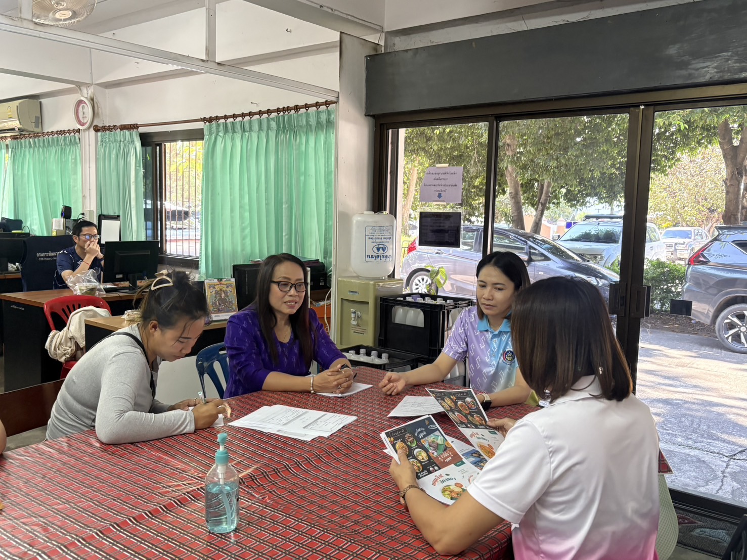 รับยื่นแบบเสนอโครงการกู้ยืมเงินกองทุนพัฒนาบทบาทสตรี